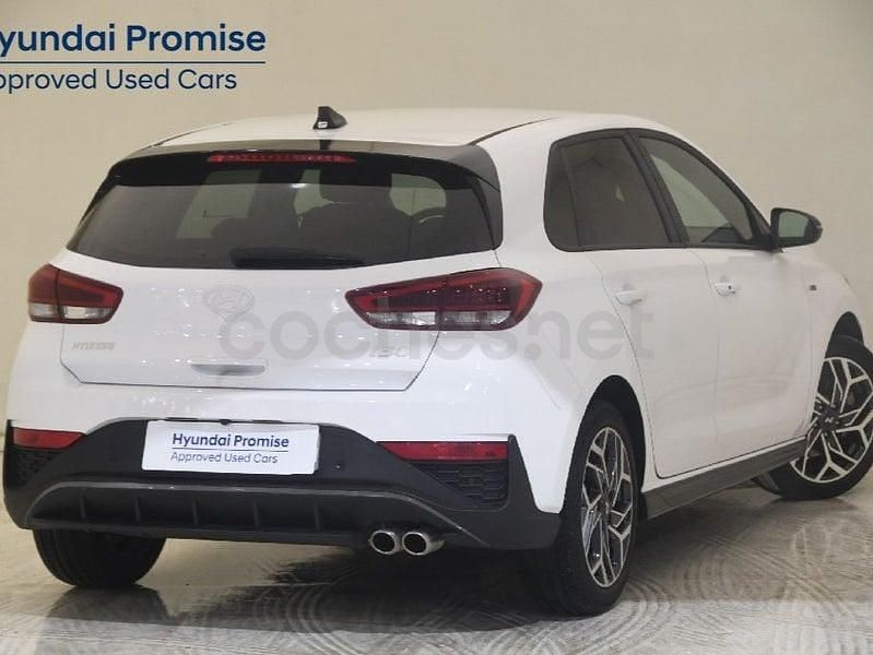 Usado Hyundai i30 N Line 100 CV (73 kW) 2025 Blanco Berlina