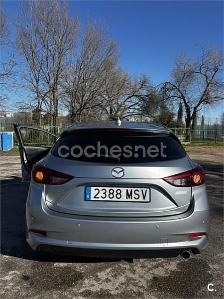 Usado Mazda 3 100 CV (73 kW) 2017 Gris / plata Berlina