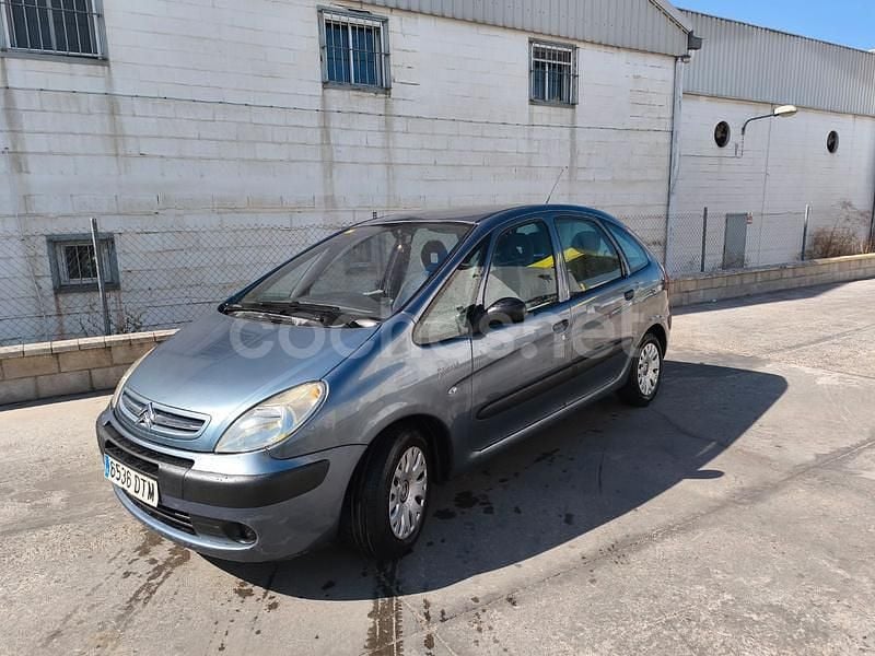 Gris / plata Usado 2006 Citroën Xsara Picasso Exclusive Monovolumen | 2950 € (Precio justo) - Imagen 1/4