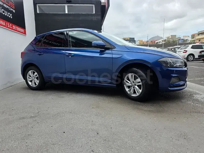Usado VW Polo Advance 95 CV (69 kW) 2019 Azul Utilitario