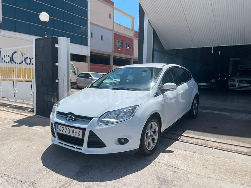 Blanco Usado 2012 Ford Focus Titanium Berlina | 5800 € (Buen precio) - Imagen 1/4