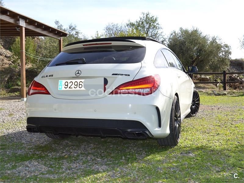 Blanco Usado 2015 Mercedes CLA45 AMG Shooting Brake AMG Familiar | 26.999 € (Buen precio) - Imagen 1/4