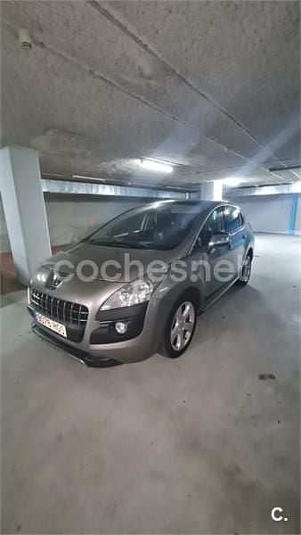 Usado Peugeot 3008 Sport 112 CV (82 kW) 2011 Beige Berlina