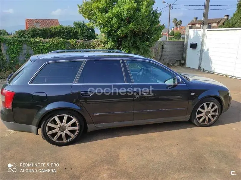 Usado Audi A4 Sport 130 CV (95 kW) 2004 Negro Familiar