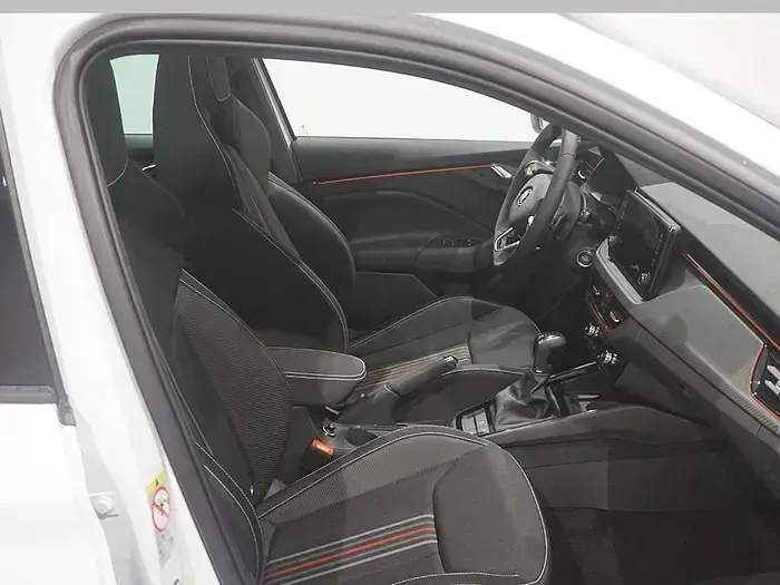 Nuevo Skoda Scala Monte Carlo 115 CV (84 kW) 2025 Blanco Utilitario