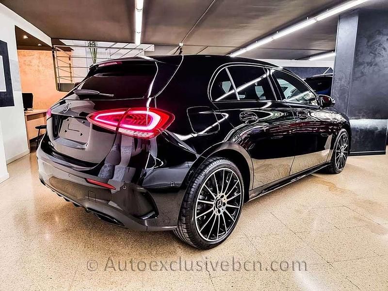Usado Mercedes A250 218 CV (160 kW) 2023 Negro Utilitario