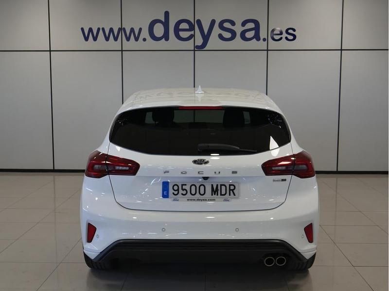 Usado Ford Focus ST-Line 125 CV (91 kW) 2023 Blanco Berlina