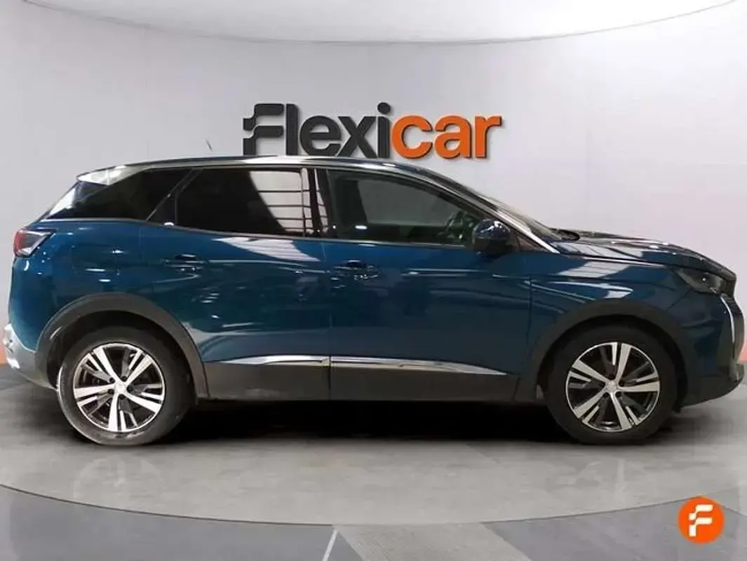 Usado Peugeot 3008 Allure 131 CV (96 kW) 2021 Verde SUV