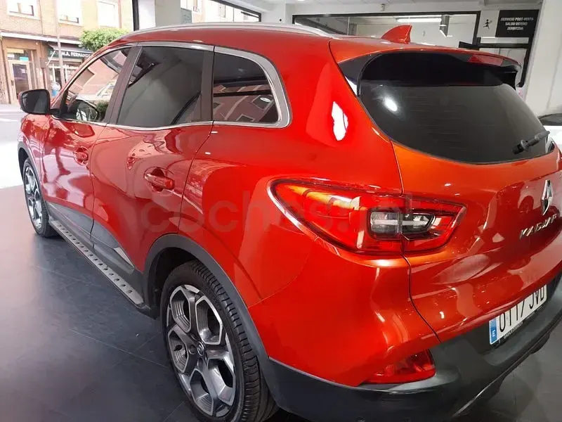 Usado Renault Kadjar Zen 130 CV (95 kW) 2016 Rojo SUV