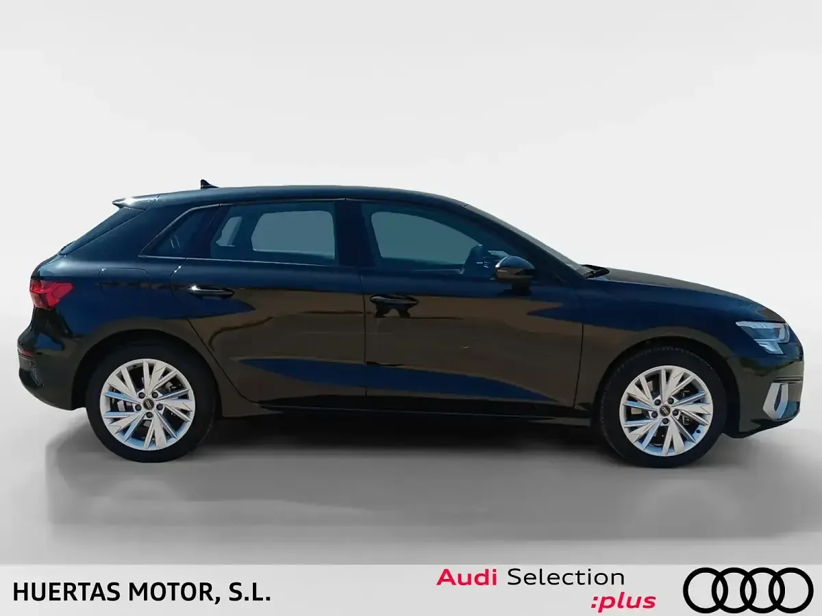 Usado Audi A3 Ambiente 204 CV (150 kW) 2024 Negro Berlina