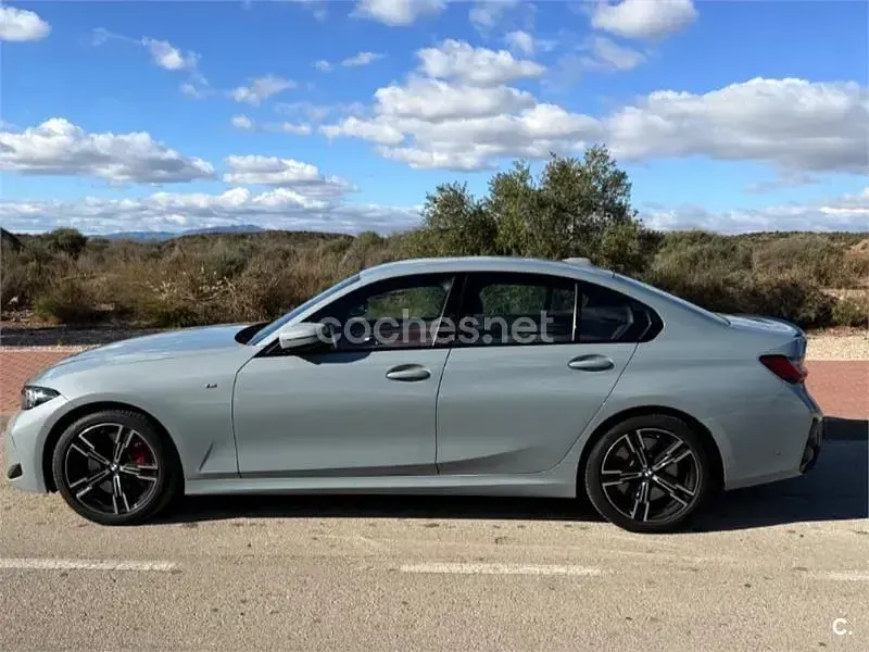Usado BMW 330 Comfort Edition 245 CV (180 kW) 2025 Gris / plata Berlina