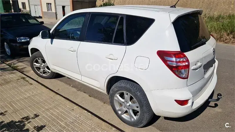 Usado Toyota RAV4 Advance 150 CV (110 kW) 2009 Blanco SUV