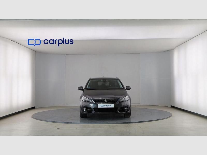 Usado Peugeot 308 SW Allure 130 CV (95 kW) 2020 Gris platinum (metalizado) Familiar