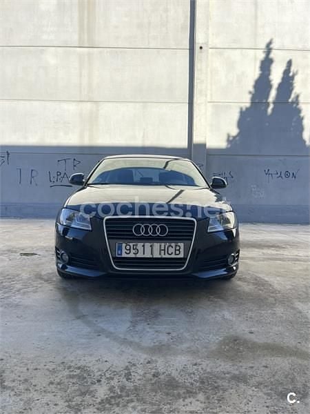 Negro Usado 2011 Audi A3 Ambiente Berlina | 7200 € (Precio justo) - Imagen 1/2