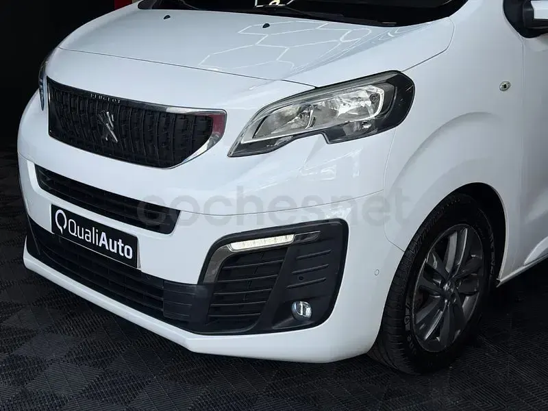 Usado Peugeot Traveller Allure 180 CV (132 kW) 2020 Blanco Monovolumen