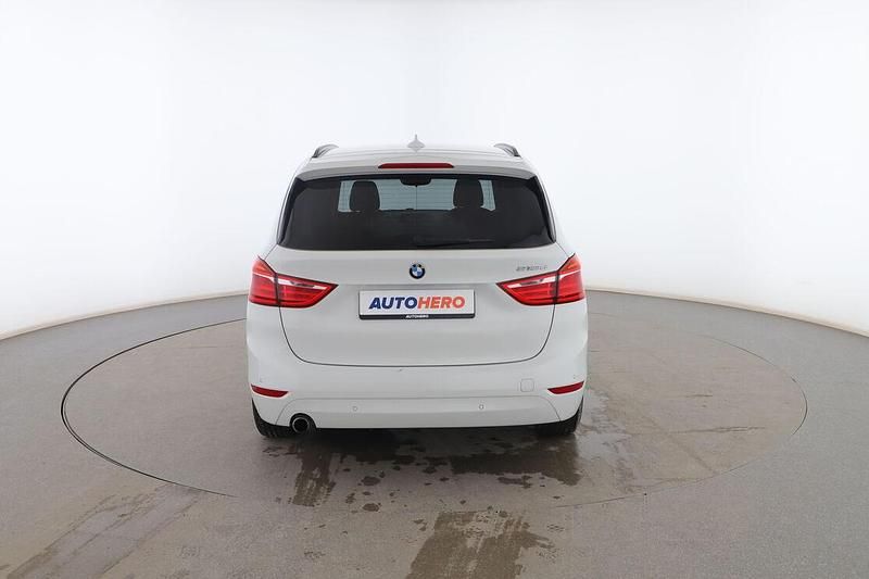 Usado BMW 218 Gran Tourer Sport Line 150 CV (110 kW) 2017 Blanco Monovolumen