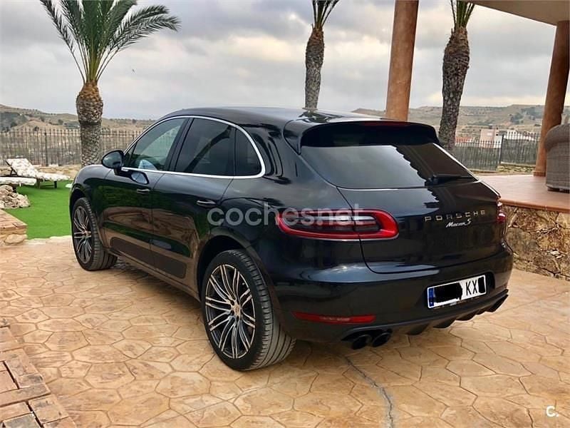 Käytetty Porsche Macan S 258 HP (189 kW) 2014 Musta Katumaasturi
