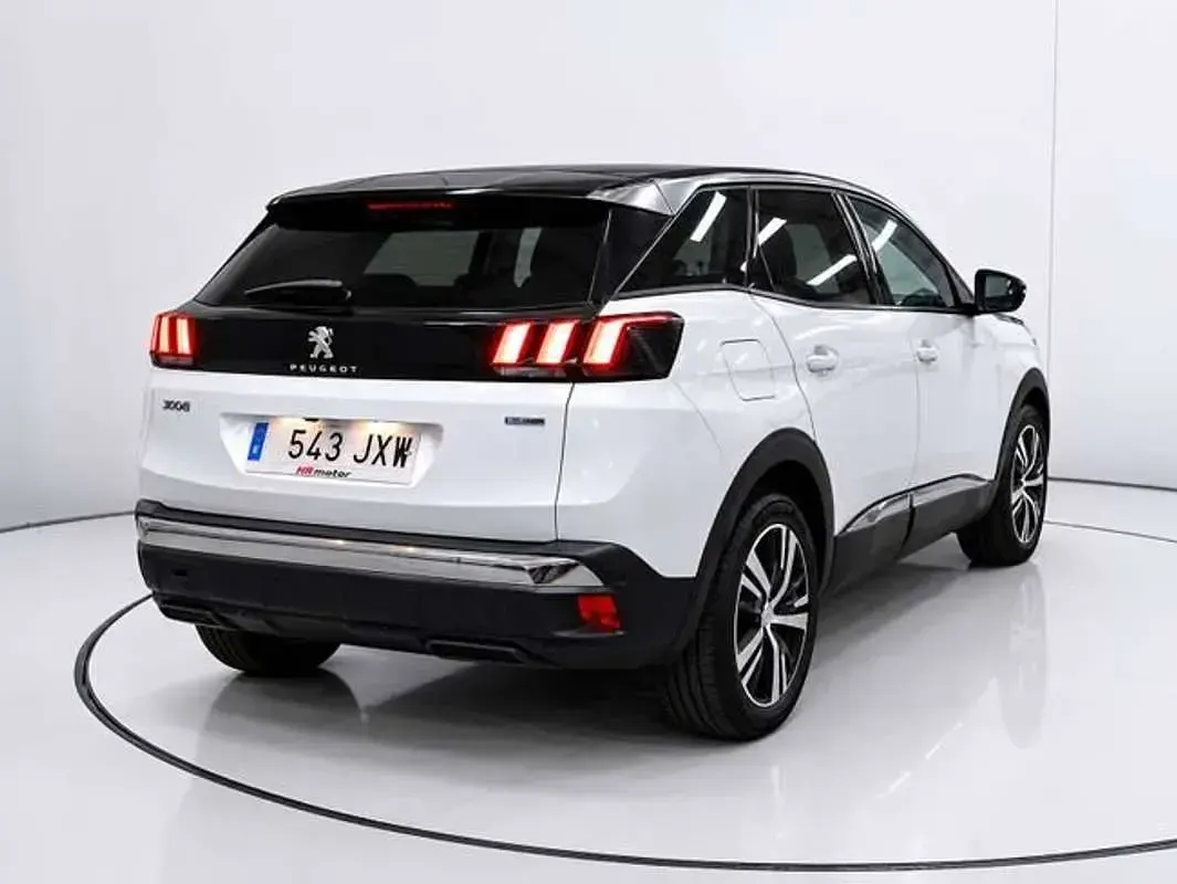 Usado Peugeot 3008 Allure 131 CV (96 kW) 2017 Blanco SUV