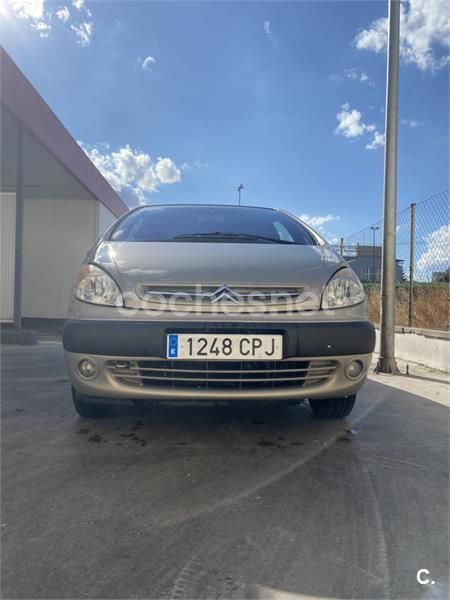 Gris / plata Usado 2003 Citroën Xsara Picasso Monovolumen | 2000 € (Buen precio) - Imagen 1/4
