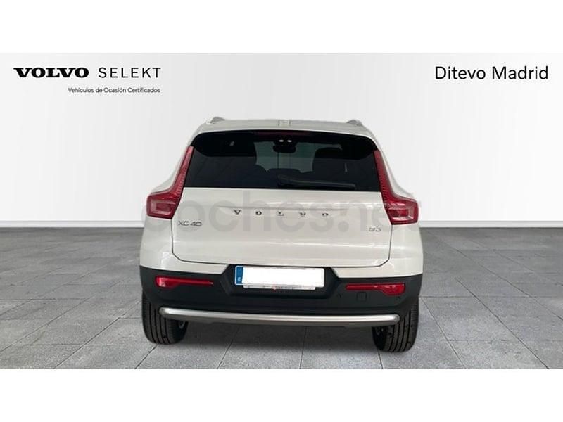 Usado Volvo XC40 Core 163 CV (119 kW) 2025 Blanco SUV