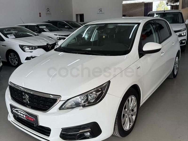 Usado Peugeot 308 Style 130 CV (95 kW) 2019 Blanco Berlina