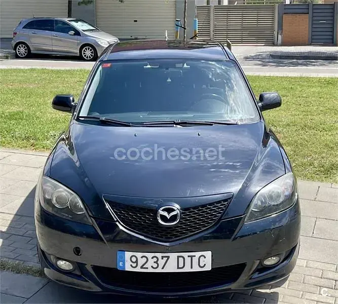 Usado Mazda 3 Active 105 CV (77 kW) 2005 Negro Berlina