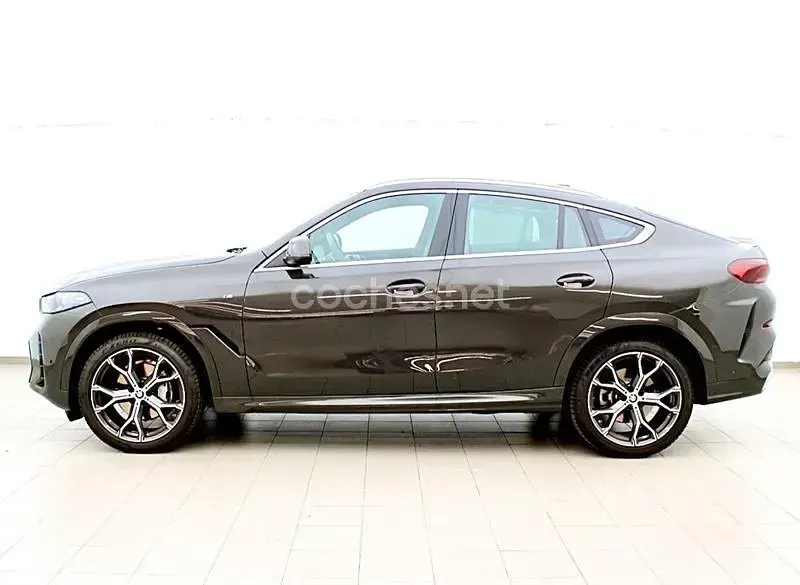 Usado BMW X6 M Sport 352 CV (258 kW) 2024 Gris / plata SUV