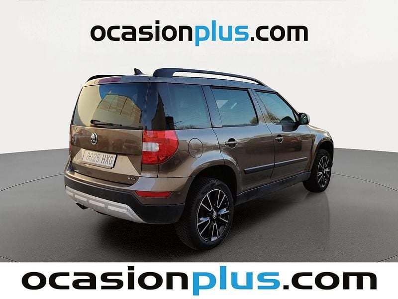 Usado Skoda Yeti Elegance 110 CV (80 kW) 2014 Marrón SUV