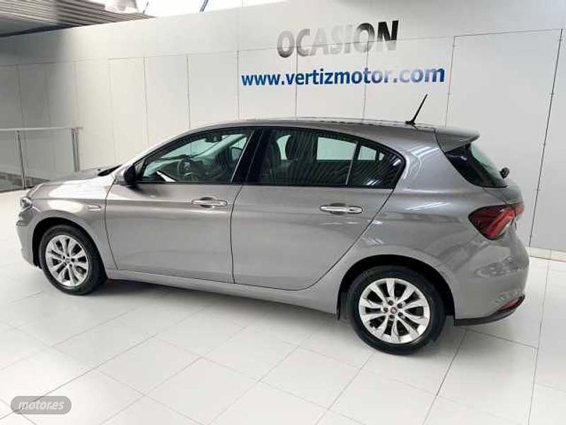 Usado Fiat Tipo Lounge 95 CV (69 kW) 2019 Gris Utilitario