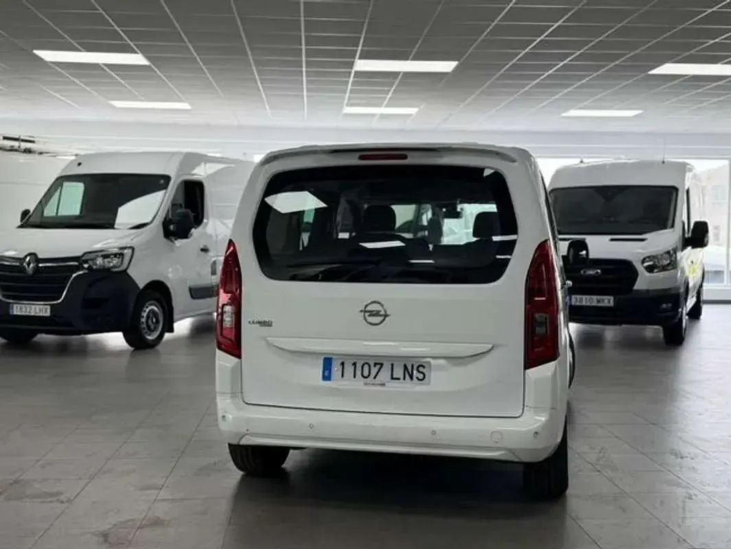 Usado Opel Combo Life Edition+ 102 CV (75 kW) 2021 Blanco Monovolumen