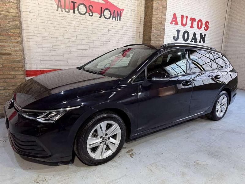 Usado VW Golf VIII Life 116 CV (85 kW) 2021 Negro Familiar