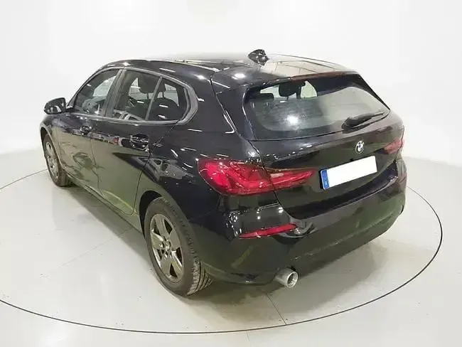 Usado BMW 116 116 CV (85 kW) 2021 Negro Utilitario