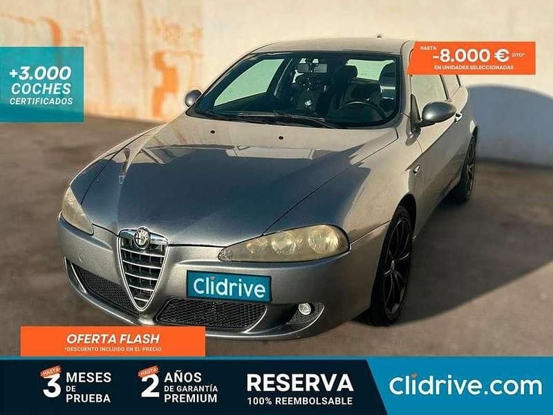 Gris Usado 2006 Alfa Romeo 147 Distinctive Utilitario | 3390 € - Imagen 1/3
