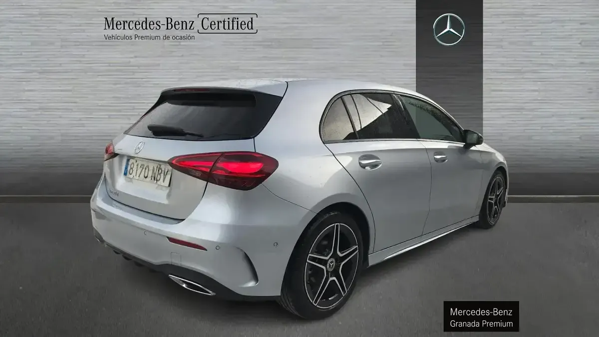Usado Mercedes A200 150 CV (110 kW) 2025 Gris Berlina