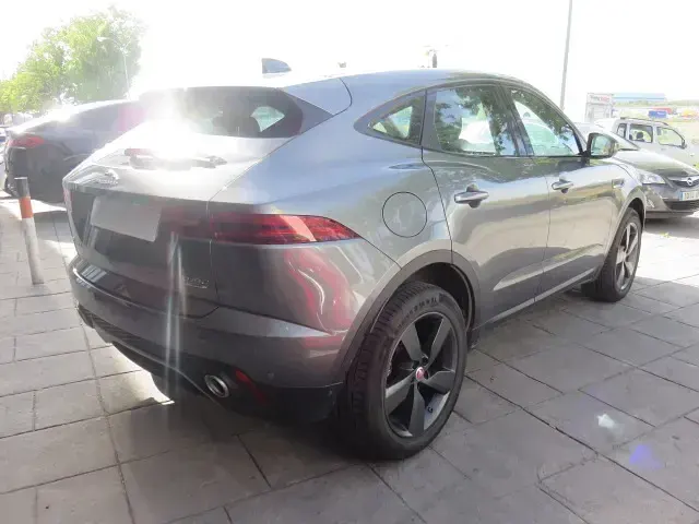 Usado Jaguar E-Pace S 150 CV (110 kW) 2020 Gris SUV