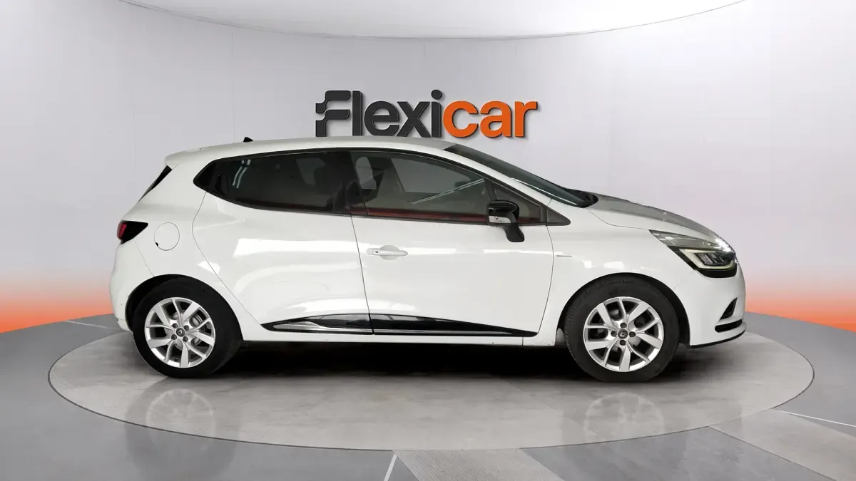 Usado Renault Clio IV LIMITED 90 CV (66 kW) 2018 Blanco Berlina