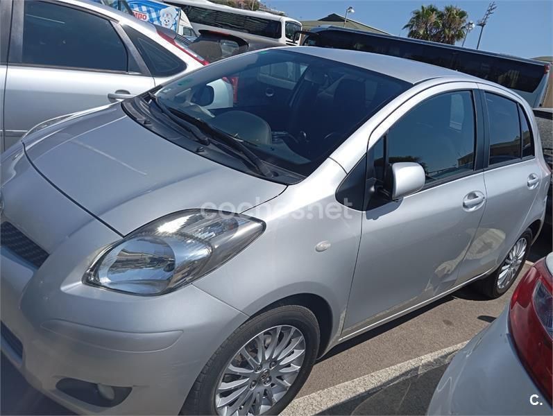 Gris / plata Usado 2019 Toyota Yaris Active Berlina | 6200 € (Super precio) - Imagen 1/1