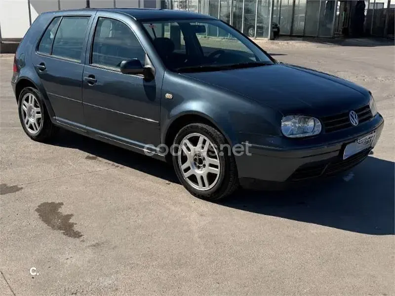 Usado VW Golf III Conceptline 100 CV (73 kW) 1999 Gris / plata Berlina