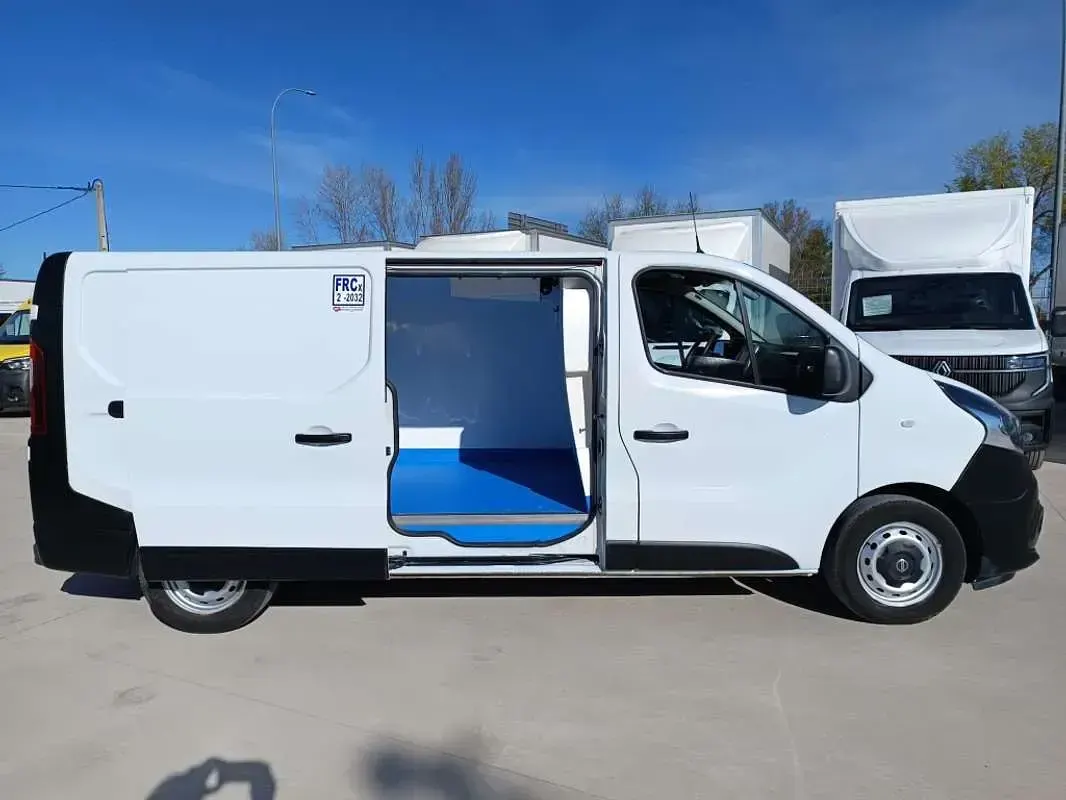 Usado Nissan NV300 120 CV (88 kW) 2021 Blanco Van