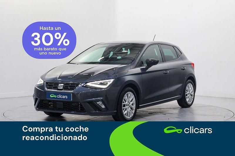 Usado Seat Ibiza FR 116 CV (85 kW) 2025 Plateado Utilitario