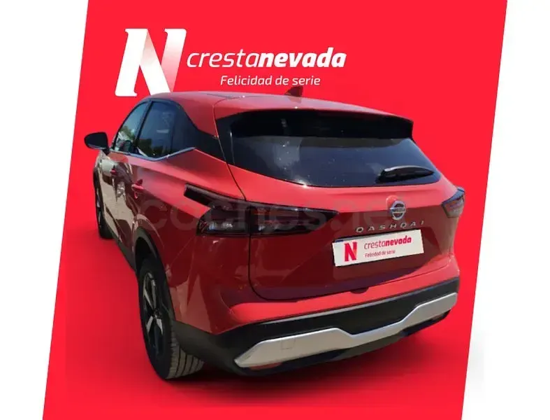 Usado Nissan Qashqai N-Connecta 140 CV (102 kW) 2022 Rojo SUV