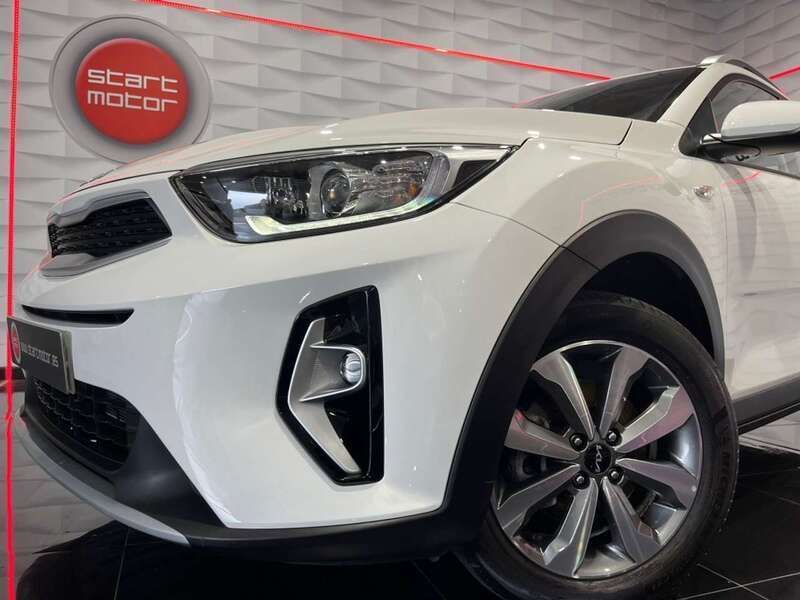 Usado Kia Stonic Plus 84 CV (61 kW) 2022 Blanco SUV
