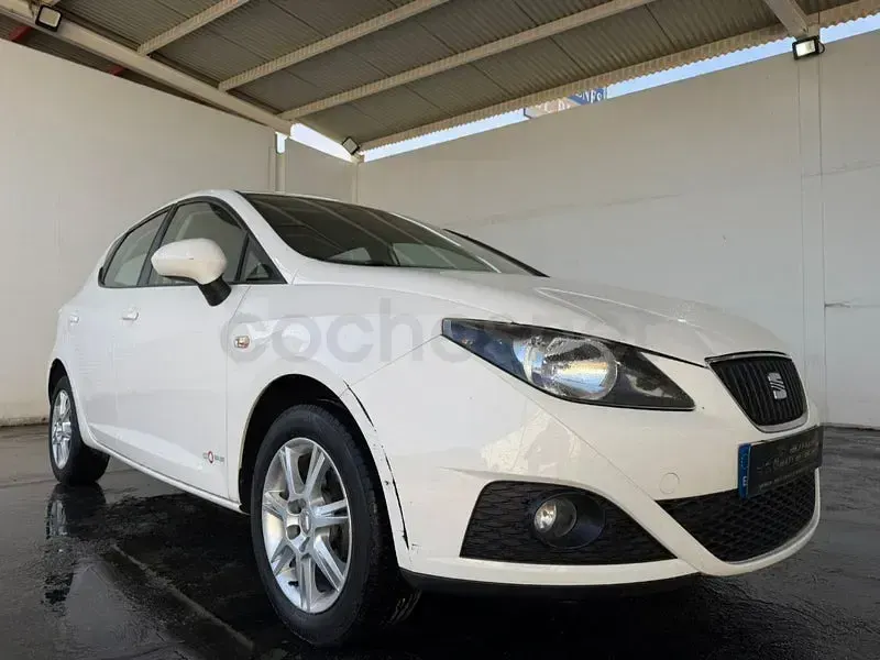 Usado Seat Ibiza Copa 90 CV (66 kW) 2012 Blanco Berlina