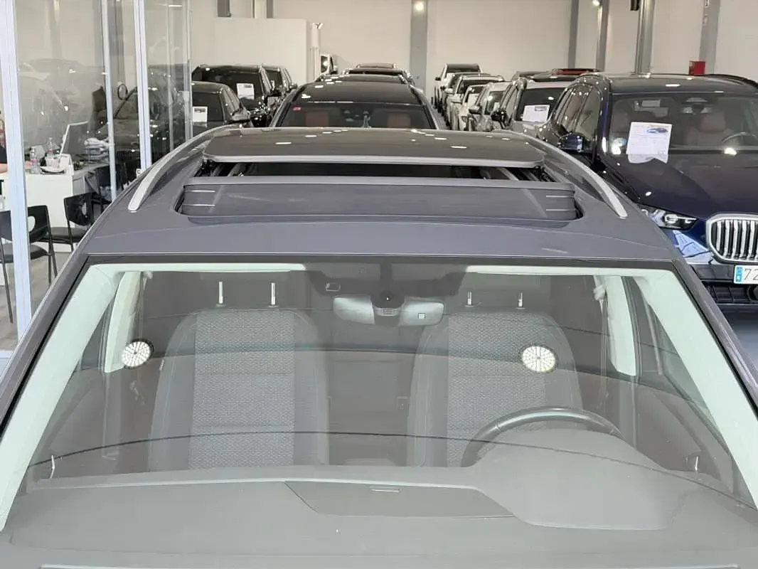 Usado VW Touran Advance 150 CV (110 kW) 2021 Gris Monovolumen