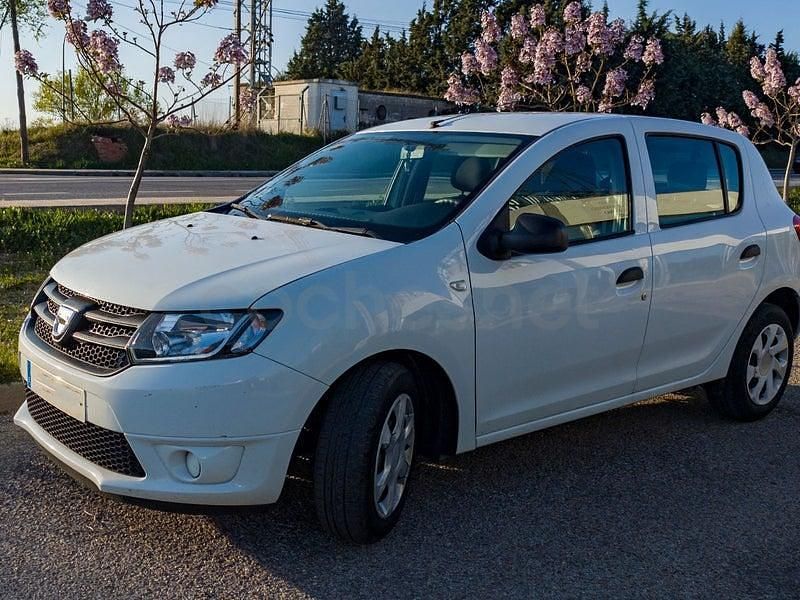 Käytetty Dacia Sandero Ambiance 75 HP (55 kW) 2015 Valkoinen Sedan