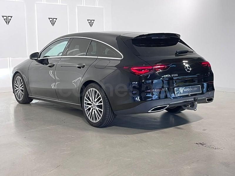 Usado Mercedes CLA200 Shooting Brake 156 CV (114 kW) 2019 Negro Familiar