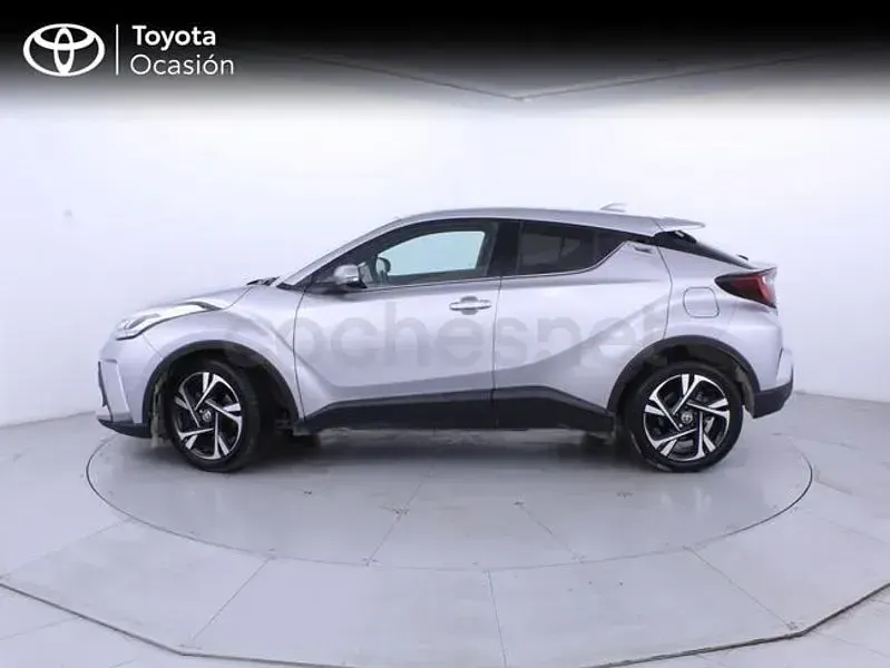 Usado Toyota C-HR Advance 122 CV (89 kW) 2023 Gris / plata SUV