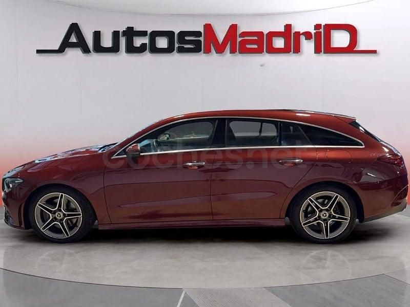 Usado Mercedes CLA200 Shooting Brake 150 CV (110 kW) 2021 Rojo Familiar