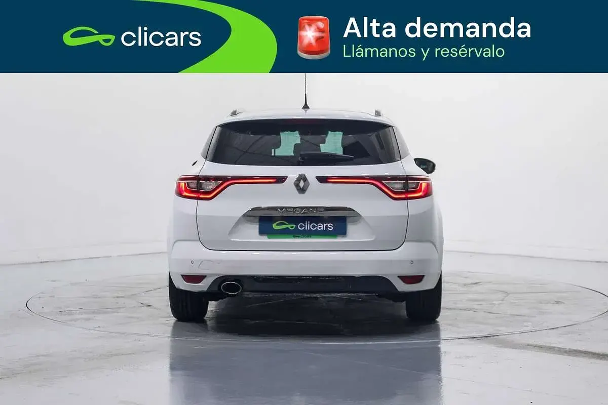 Usado Renault Mégane GrandTour Zen 132 CV (97 kW) 2017 Blanco Familiar