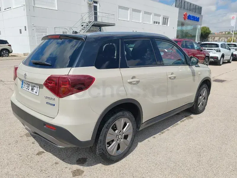 Usado Suzuki Vitara 129 CV (94 kW) 2023 Beige SUV